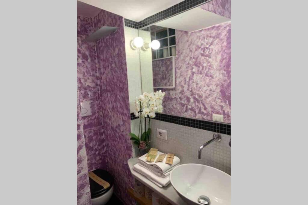 Small Mezzanine Apartment Colosseo Rome Exterior photo